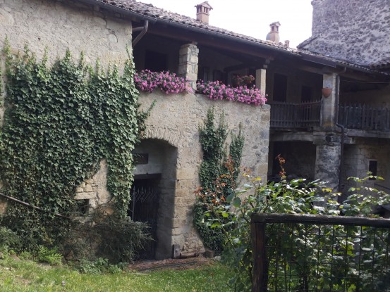 Un borghetto del XIII mi ha stregato: La Scola