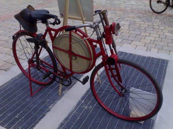 Vecchie biciclette e vecchi mestieri