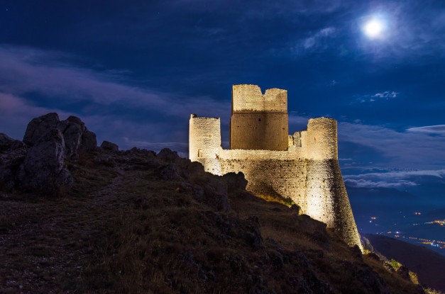 Chiaro di luna sulla Rocca