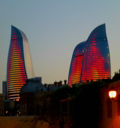 Viaggi, 4 foto per descrivere la meravigliosa Baku