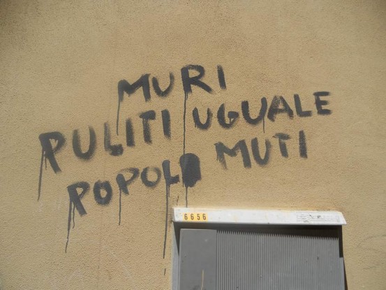 Muri puliti popoli muti