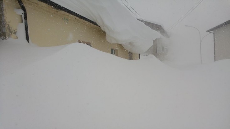 Qui ‘siamo sepolti dalla neve record’