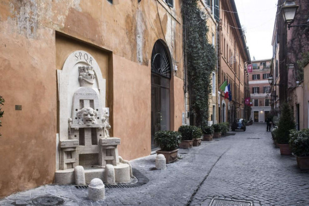 Fontane a Roma in mezzo allo schifo c’è qualcosa di degno [FOTO]
