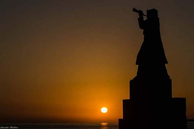 La magia dell’alba sulla riviera [FOTO]