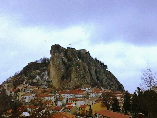 L’antico borgo sulla roccia [FOTO]