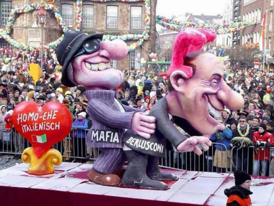 Elezioni 2018, un messaggio dal Carnevale ‘non è un fotomontaggio’ [FOTO]