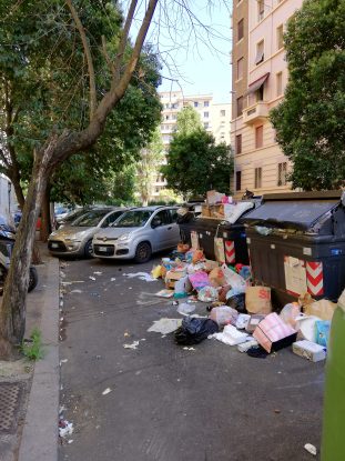 Roma, degrado a piazzale Clodio [FOTO]