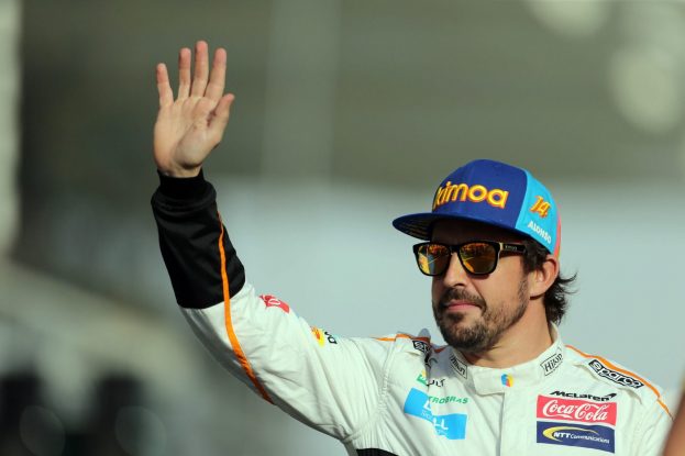 Alonso lascia la Formula 1. Così se ne va uno degli ultimi ‘veri’ piloti