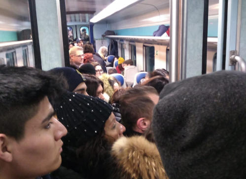 Coronavirus, Fase 2 sui treni? Ecco come viaggiavano i pendolari prima di questa emergenza